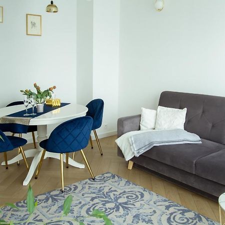 Nowy Apartment Przy Placu Szembeka Varsó Kültér fotó