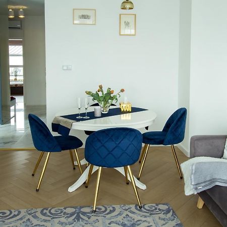 Nowy Apartment Przy Placu Szembeka Varsó Kültér fotó