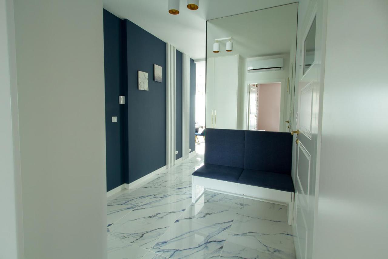 Nowy Apartment Przy Placu Szembeka Varsó Kültér fotó
