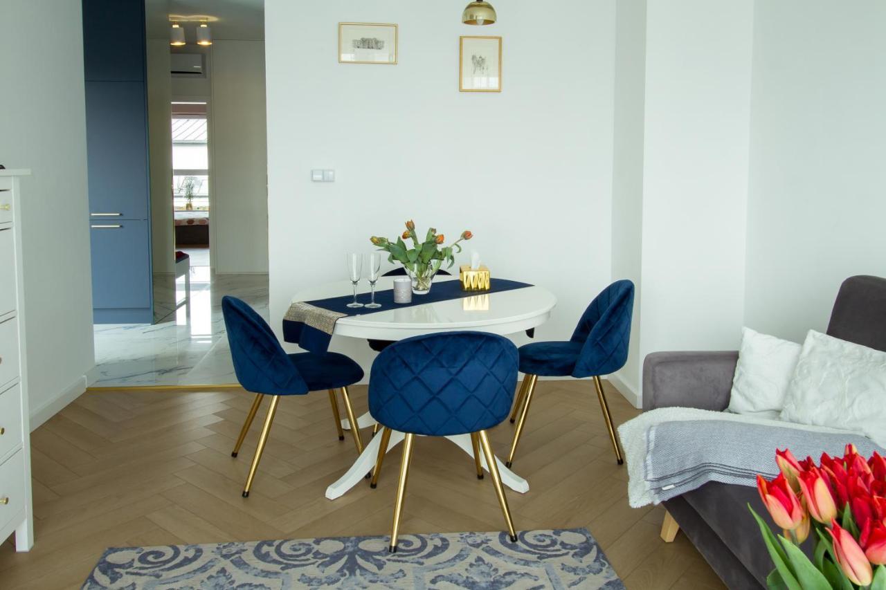 Nowy Apartment Przy Placu Szembeka Varsó Kültér fotó