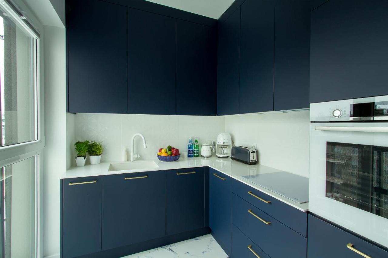 Nowy Apartment Przy Placu Szembeka Varsó Kültér fotó